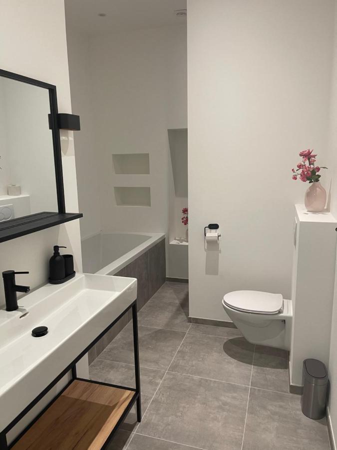 Canal House In Historic City Center Gouda Bagian luar foto