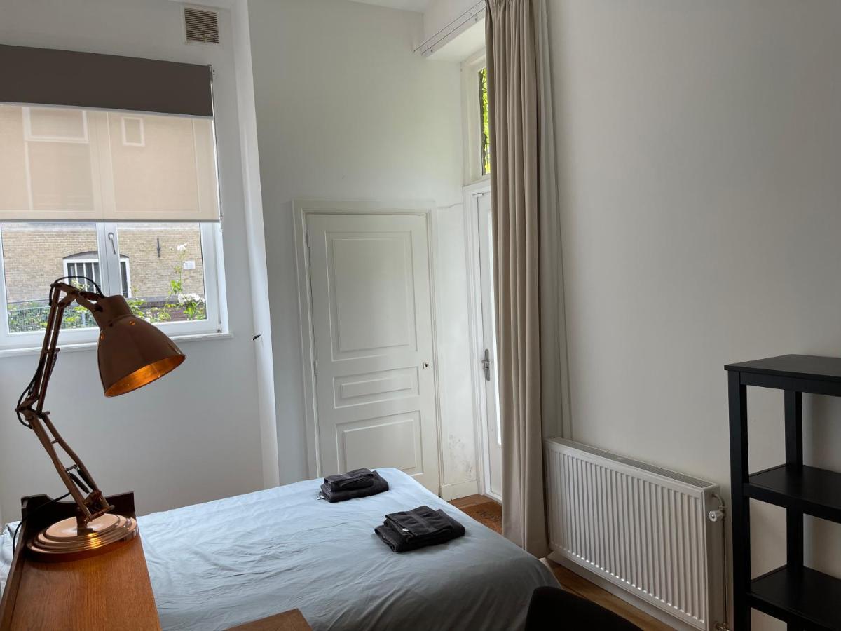 Canal House In Historic City Center Gouda Bagian luar foto